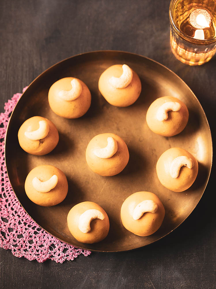 Besan laddu - Pack of 9